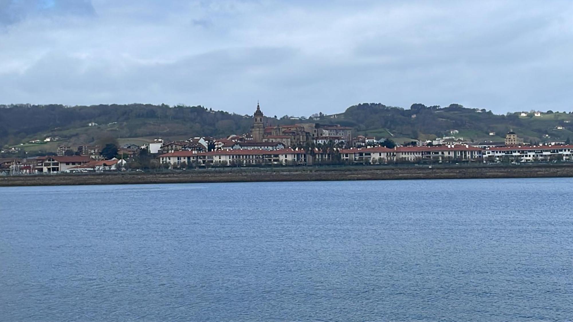 Appartement Avec Jardin, Piscine, Parking, Wifi, Proche Plage-beach-playa Hendaye